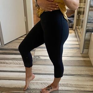 Nike Dri-Fit black Capri leggings small